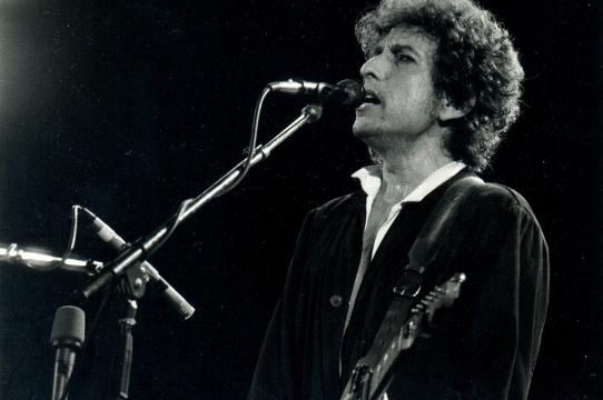 UC Santa Cruz Music alumnus lands job as head archivist of Bob Dylan ...
